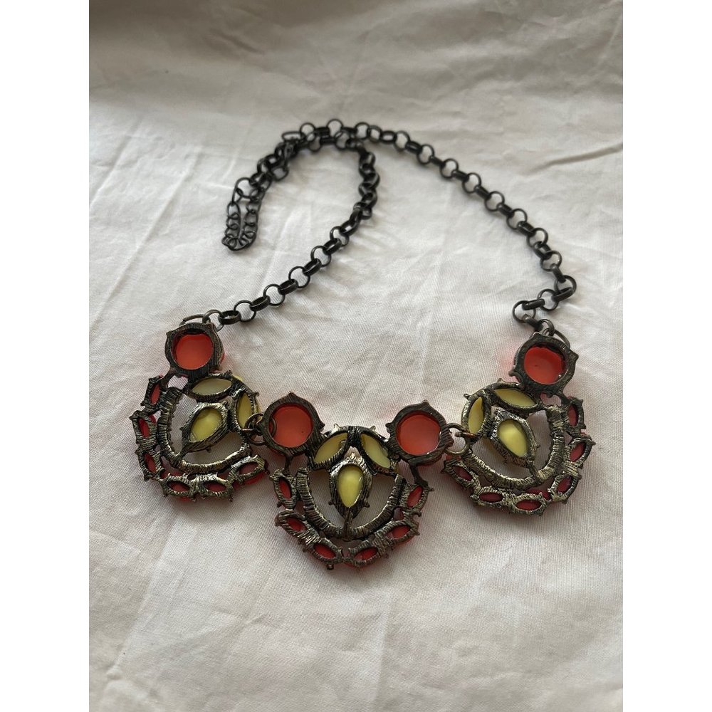 Vintage Coral / Pale Yellow Faux Gem and Rhinestone Bling Statement Necklace - Picture 8 of 12